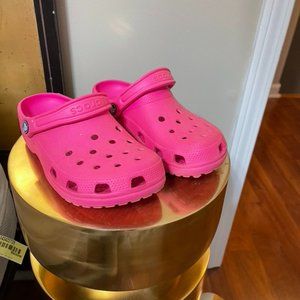 crocs